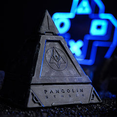 PANGOLIN Pyramid Spinner Stand EDC Toy