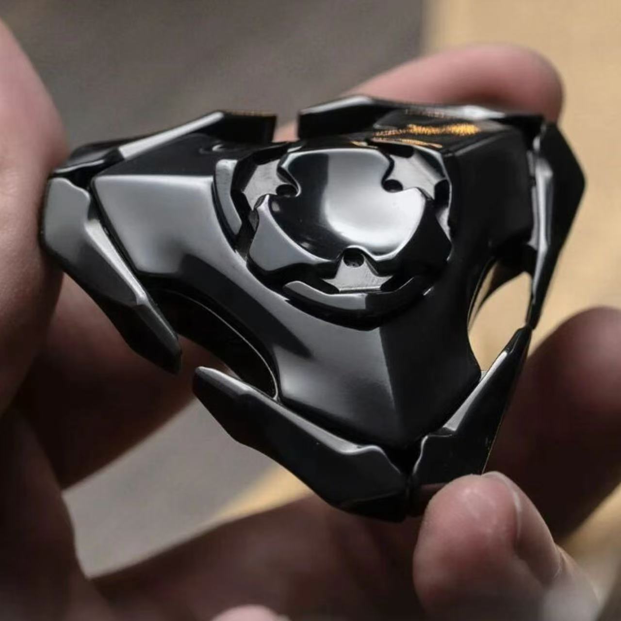 EDCELL Strange blade skeleton carving EDC Toy
