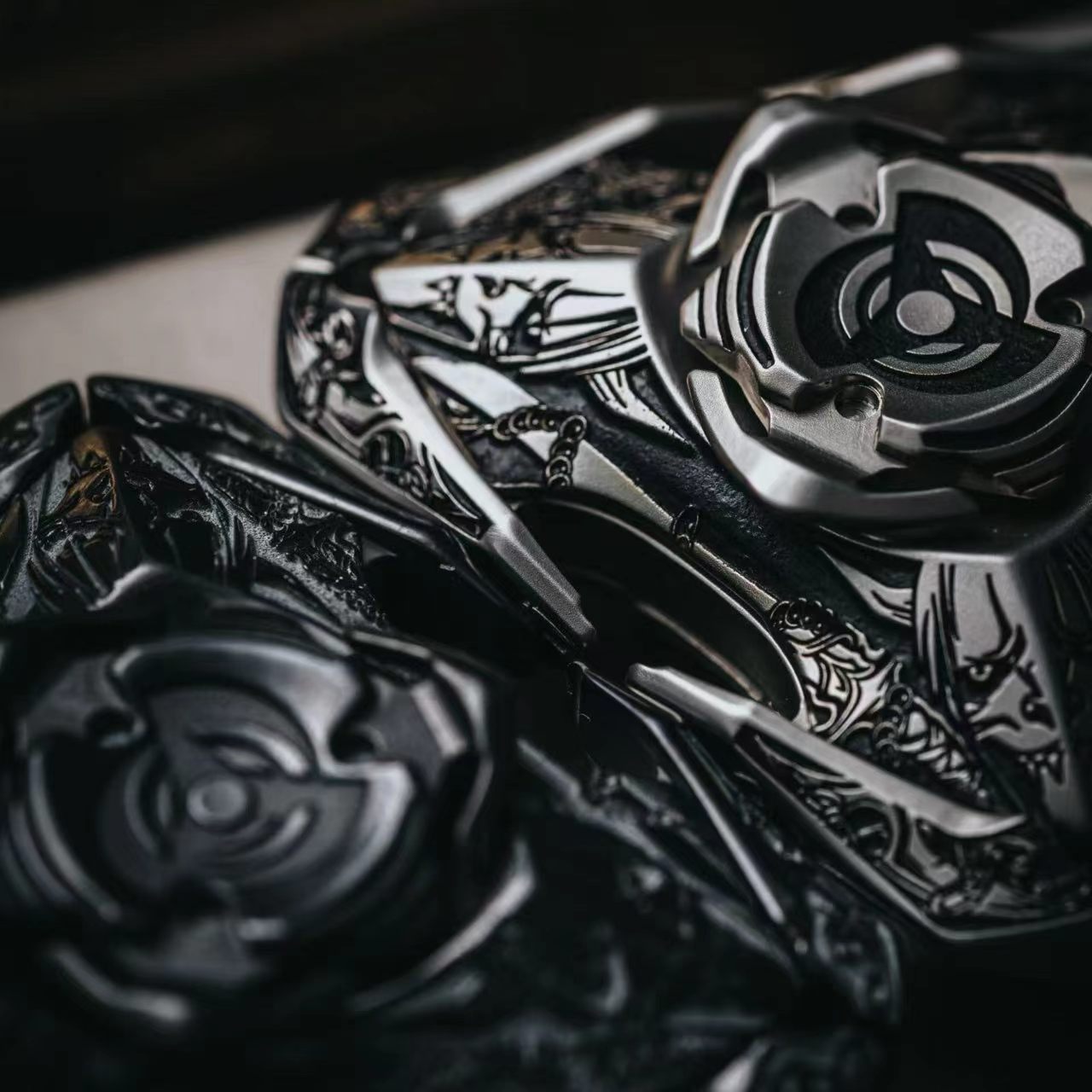 EDCELL Strange blade skeleton carving EDC Toy