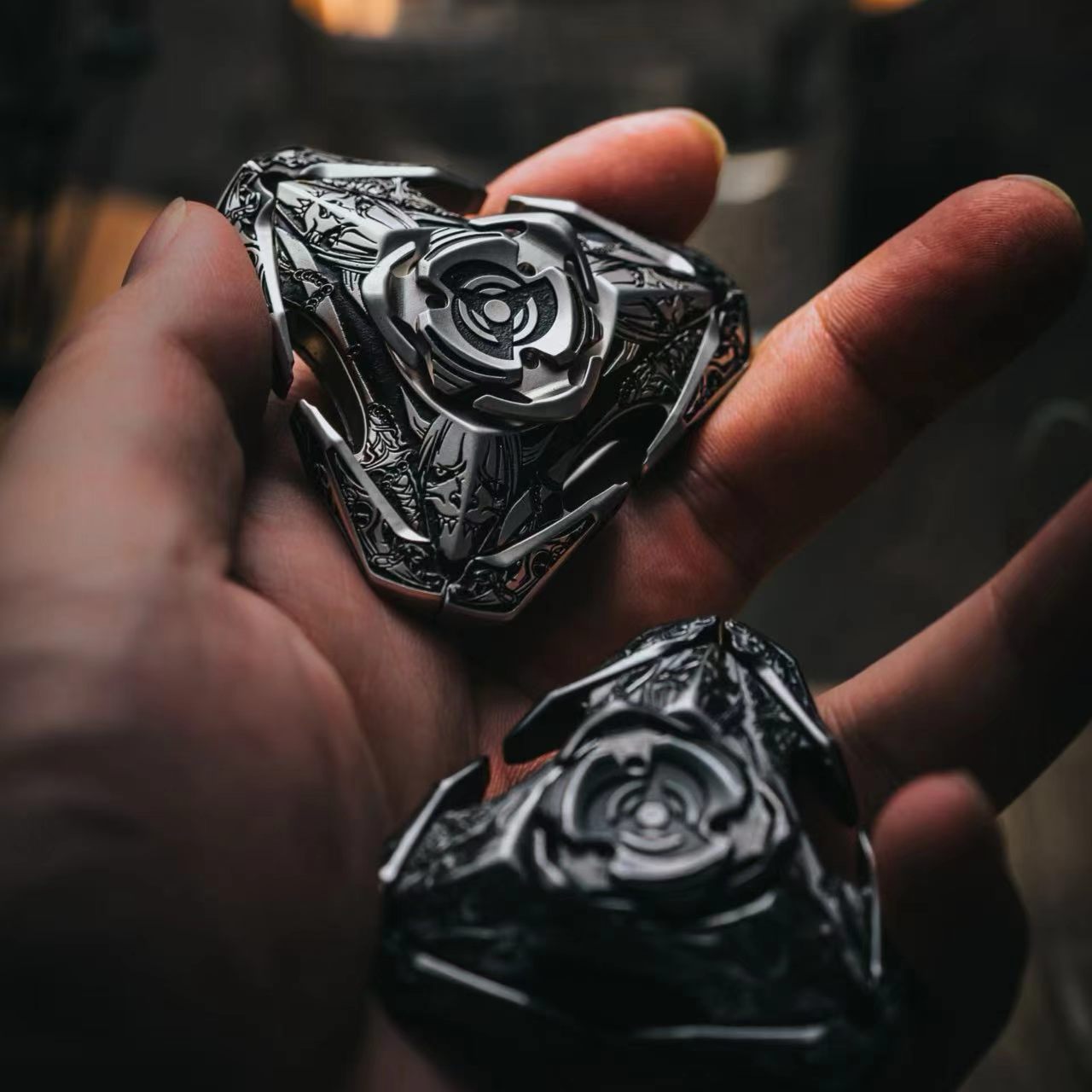 EDCELL Strange blade skeleton carving EDC Toy