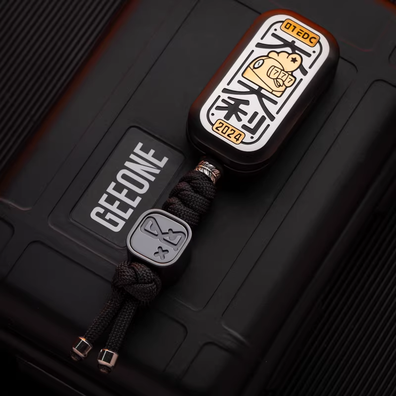 MACKIE Emotional Cube EDC Toy