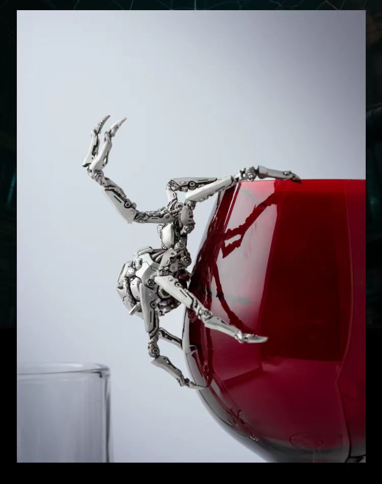 The Pecking Craftsman Mechanical spider EDC Toy