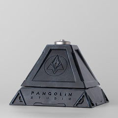 PANGOLIN Pyramid Spinner Stand EDC Toy